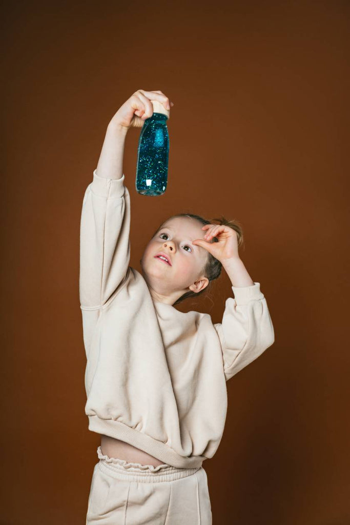 petit boum, sensoriel, apprentissage, enfants, bouteille sensorielle, bouteille calmante, enfant